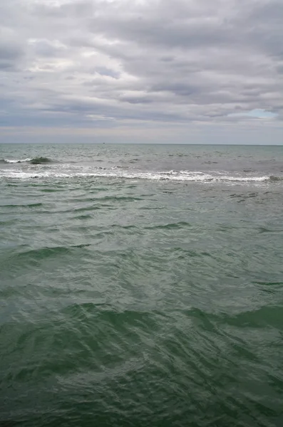 Vista de la playa en Sochi, Rusia — Foto de Stock