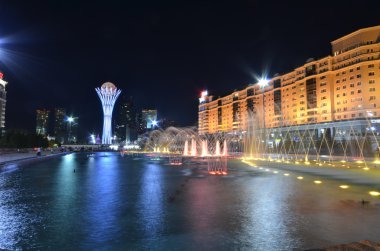 astana bayterek kulede. Kazakistan sembolü