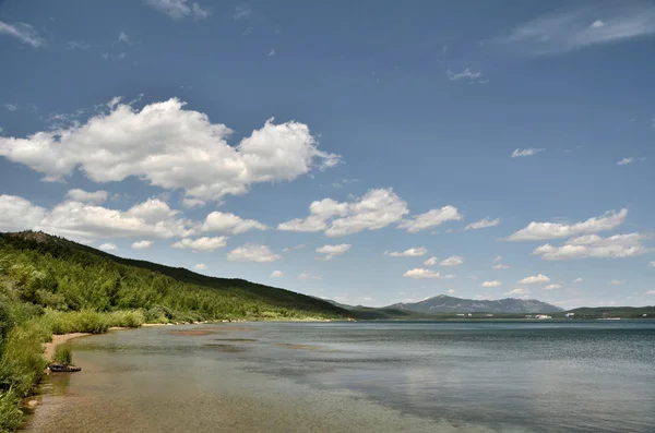 Lake Sjtsjoetsje, staat Nationaal natuurpark "Burabai", Kazakhsta — Stockfoto