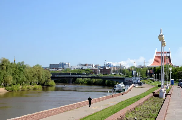 初春的奥姆河, 俄罗斯西伯利亚鄂木斯克市 — 图库照片