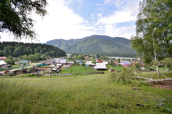 Blick auf das Dorf usnezya — Stockfoto