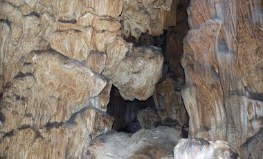 Şarkı flüt mağara