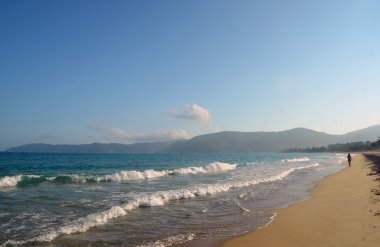 Hainan Adası, Çin, Hainan üzerinde sörf; Sanya Yalong Bay, Mayıs 2011