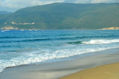 Güney Çin Deniz Sahili, Hainan; Sanya, Yalong Körfezi, Mayıs 2011