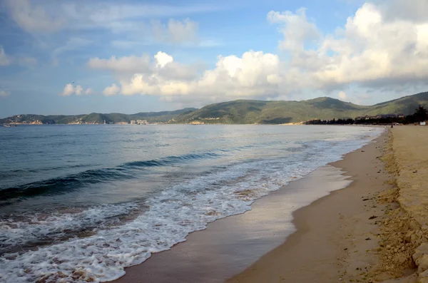 South China Sea Beach, Hainan; Sanya, Yalong Bay, maio de 2011 — Fotografia de Stock