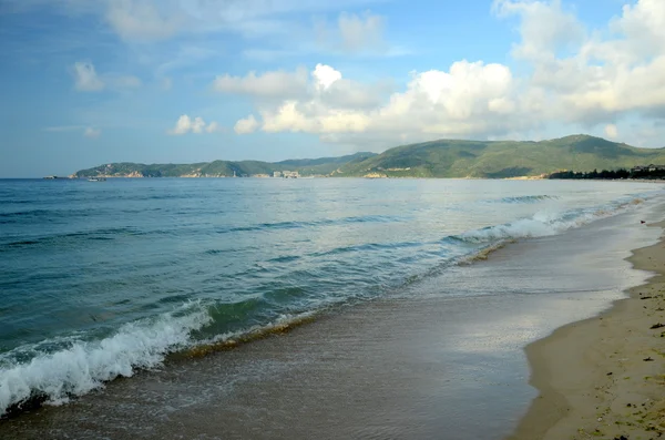 South China Sea Beach, Hainan; Sanya, Yalong Bay, Mai 2011 — Stockfoto