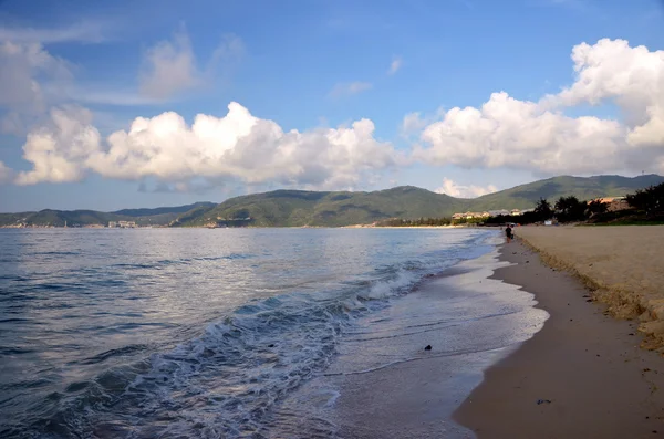 South China Sea Beach, Hainan; Sanya, Yalong Bay, maio de 2011 — Fotografia de Stock