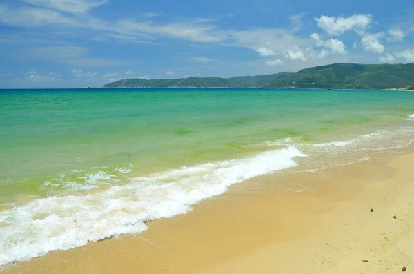 South China Sea Beach, Hainan; Sanya, Yalong Bay, mayo de 2011 —  Fotos de Stock