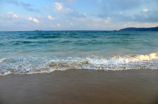 South China Sea Beach, Hainan; Sanya, Yalong Bay, mayo de 2011 — Foto de Stock