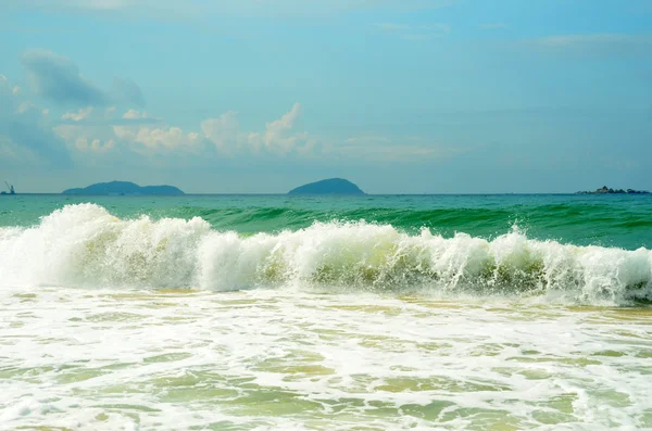 Surf na Yalong bay Hajnan, Chiny, maj 2011 — Zdjęcie stockowe