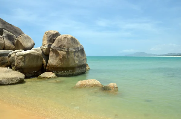 Dél-Kínai tenger partján a park a világ végén, Hainan, Kína Sania — Stock Fotó