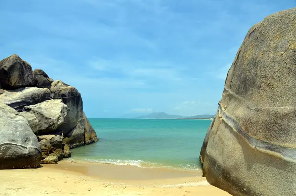 Beach kövek, Park a világ vége, Kína, Hainan, Szilveszter — Stock Fotó