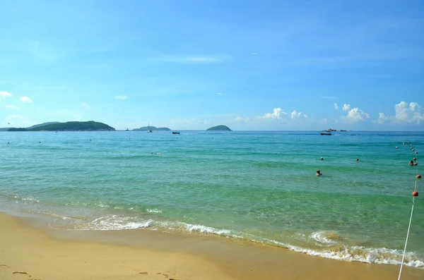 Csónakázás, Hainan-sziget kínai Hainan; Sanya Yalong Bay, május 2011 — Stock Fotó