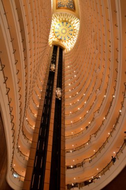 Otel Asansör görünümünü. Abu Dhabi, Birleşik Arap Emirlikleri
