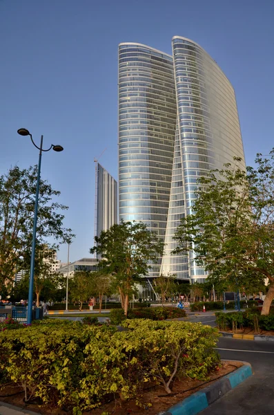 Hochhäuser in Abu Dhabi, Vereinigte Arabische Emirate — Stockfoto
