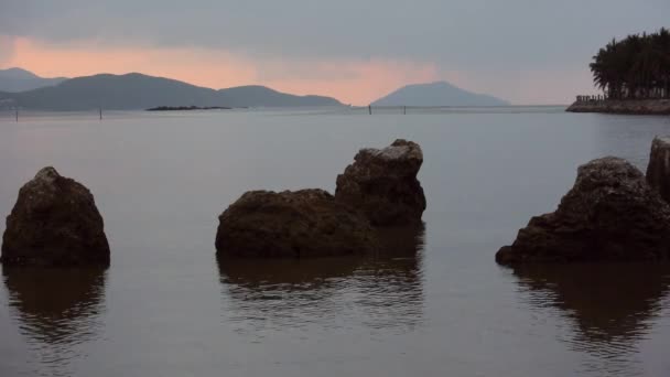 Soluppgång Över Den Vackra Bukten Sydkinesiska Havet — Stockvideo