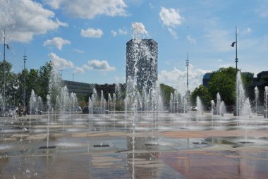 Cenevre 'deki Uluslar Meydanında Çeşme