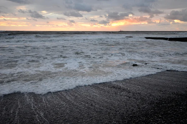 Bouře na pláži v Soči, Rusko — Stock fotografie