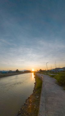 nehir manzara gündoğumu