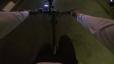 Bisiklete Binen İlk Kişi Görünümü