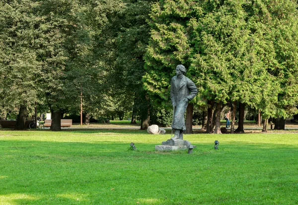 ゴーキーへの記念碑 インマヌエル カント島 秋の日 カリニングラード ロシア 2020年9月 — ストック写真