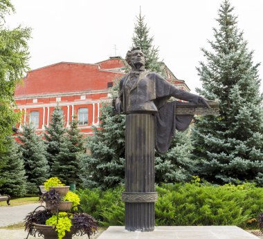 Parktaki Puşkin anıtı. Samara. Rusya Ağustos 2021 