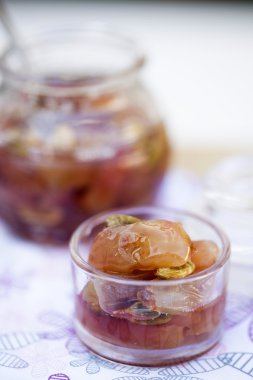 Üzüm ile kakule marmelat