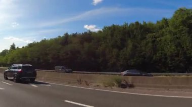 İngiltere 'nin tarihi hamamından Newport City Galler' e kadar düşük açılı araba monte edilmiş kamera görüntüleri. Görüntüler 13 Temmuz 2025 'te çekildi. İngiltere 'yi gezip Galler' e ve İngiltere 'nin kırsal bölgelerinden geçeceğiz.