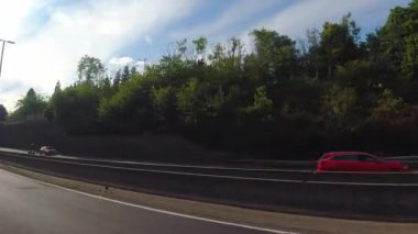 İngiltere 'nin tarihi hamamından Newport City Galler' e kadar düşük açılı araba monte edilmiş kamera görüntüleri. Görüntüler 13 Temmuz 2025 'te çekildi. İngiltere 'yi gezip Galler' e ve İngiltere 'nin kırsal bölgelerinden geçeceğiz.