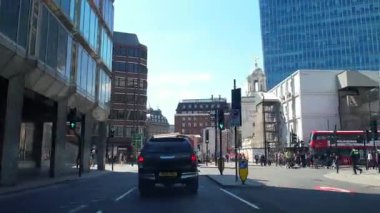 Westminster Tower Köprüsü ve Londra Gözü yakınlarındaki Tarihi Binalar, Big Ben Nehir Kenti Thames 'te İngiltere' nin başkenti Central London 'da gerçekleşen 