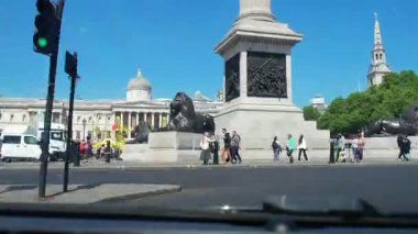 Westminster Tower Köprüsü ve Londra Gözü yakınlarındaki Tarihi Binalar, Big Ben Nehir Kenti Thames 'te İngiltere' nin başkenti Central London 'da gerçekleşen 