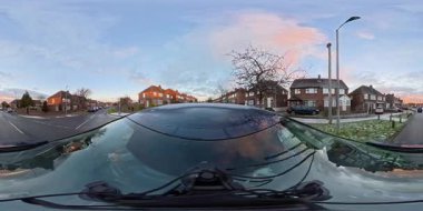 Luton City Streets Tour on Car during Cold Sunny Evening ve during Sunset during 3 Ocak 2026. Low ve Ultra Geniş Açı 360 Panoramik Araba İngiliz İnşaat ve Yollarının 360 Kamera Görüntüsü Luton City Street View of England