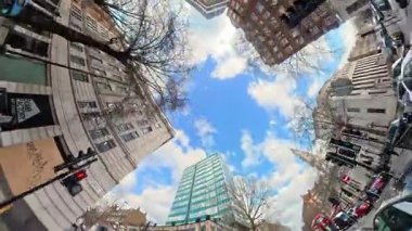 Eşsiz ve Ultra Geniş Panoramik Style Görüntüleri Londra Merkez Şehri 20 Ocak 2026 'da Şehir Aracıyla Sokaklar Arasında Araba Sürerken