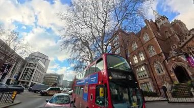 Eşsiz ve Ultra Geniş Panoramik Style Görüntüleri Londra Merkez Şehri 20 Ocak 2026 'da Şehir Aracıyla Sokaklar Arasında Araba Sürerken