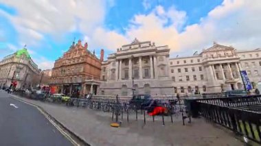 Eşsiz ve Ultra Geniş Panoramik Style Görüntüleri Londra Merkez Şehri 20 Ocak 2026 'da Şehir Aracıyla Sokaklar Arasında Araba Sürerken