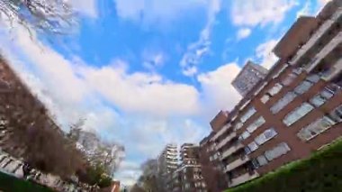 Eşsiz ve Ultra Geniş Panoramik Style Görüntüleri Londra Merkez Şehri 20 Ocak 2026 'da Şehir Aracıyla Sokaklar Arasında Araba Sürerken