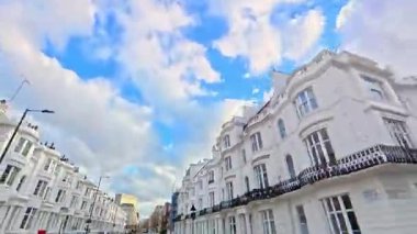 Eşsiz ve Ultra Geniş Panoramik Style Görüntüleri Londra Merkez Şehri 20 Ocak 2026 'da Şehir Aracıyla Sokaklar Arasında Araba Sürerken