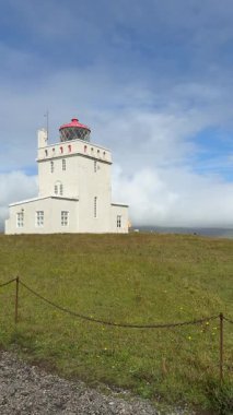 Dyrholaey Deniz Feneri İzlanda Sahne Arkaplanı. Yüksek kalite 4k görüntü