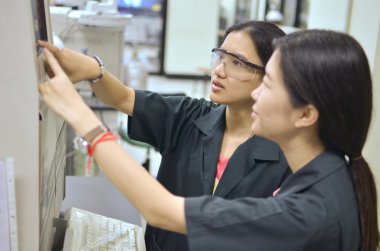 Öğretim laboratuvar çalışma