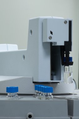 Mavi kapak örnek şişeleri