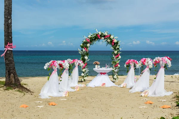 Dekorace na svatbu v oceánu — Stock fotografie
