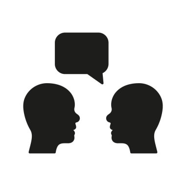 Konuşma Baloncuğu Katı Simgesiyle İletişim kuran İki Kişi. Diyalog, Konuşma ve İletişim Silüeti Sembolü. Kişiler arası etkileşim ve tartışma. İzole Vektör İllüstrasyonu.