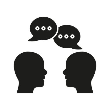 Konuşma baloncuklarıyla iletişim kuran iki kişi Katı Simge. Diyalog, Konuşma ve İletişim Silüeti Sembolü. Etkileşim ve tartışma. İzole Vektör İllüstrasyonu.