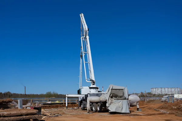 Betonpomp vrachtwagen — Stockfoto