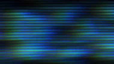 Mavi-yeşil ışık siyah ekran boyunca ilerler. Yatay bantlar hareketle bulanıklaşır ve kayar