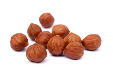 İzole sağlıklı fındık 