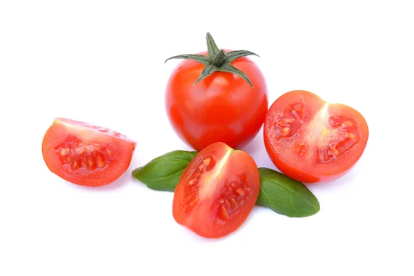 Tomate fresco con albahaca — Foto de Stock