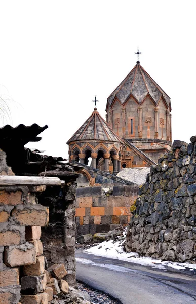 Hovhannavank bir ortaçağ manastırı. Ohanavan Ermenistan köyünde..