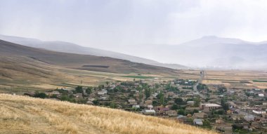 Dağlar. Mets Parni köyü. Ermenistan.