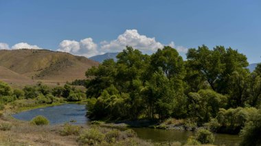 Gürcistan 'daki Kura Nehri.